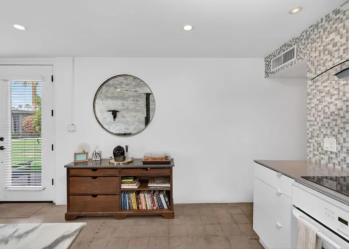 Modern 2br Retreat Sleeps 4 Near Arcadia&biltmore Phoenix