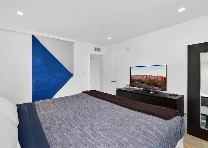 Modern 2br Retreat Sleeps 4 Near Arcadia&biltmore