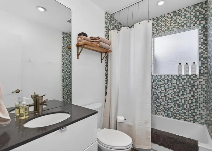 Modern 2br Retreat Sleeps 4 Near Arcadia&biltmore